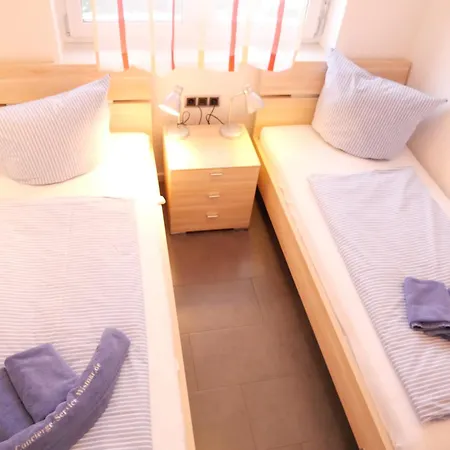 Vakantiehuis Strandnah 12 Pers Gruppenhaus K8 Zierow