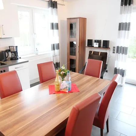 Strandnah 12 Pers Gruppenhaus K8 Zierow