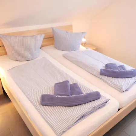 Vakantiehuis Strandnah 12 Pers Gruppenhaus K8 *